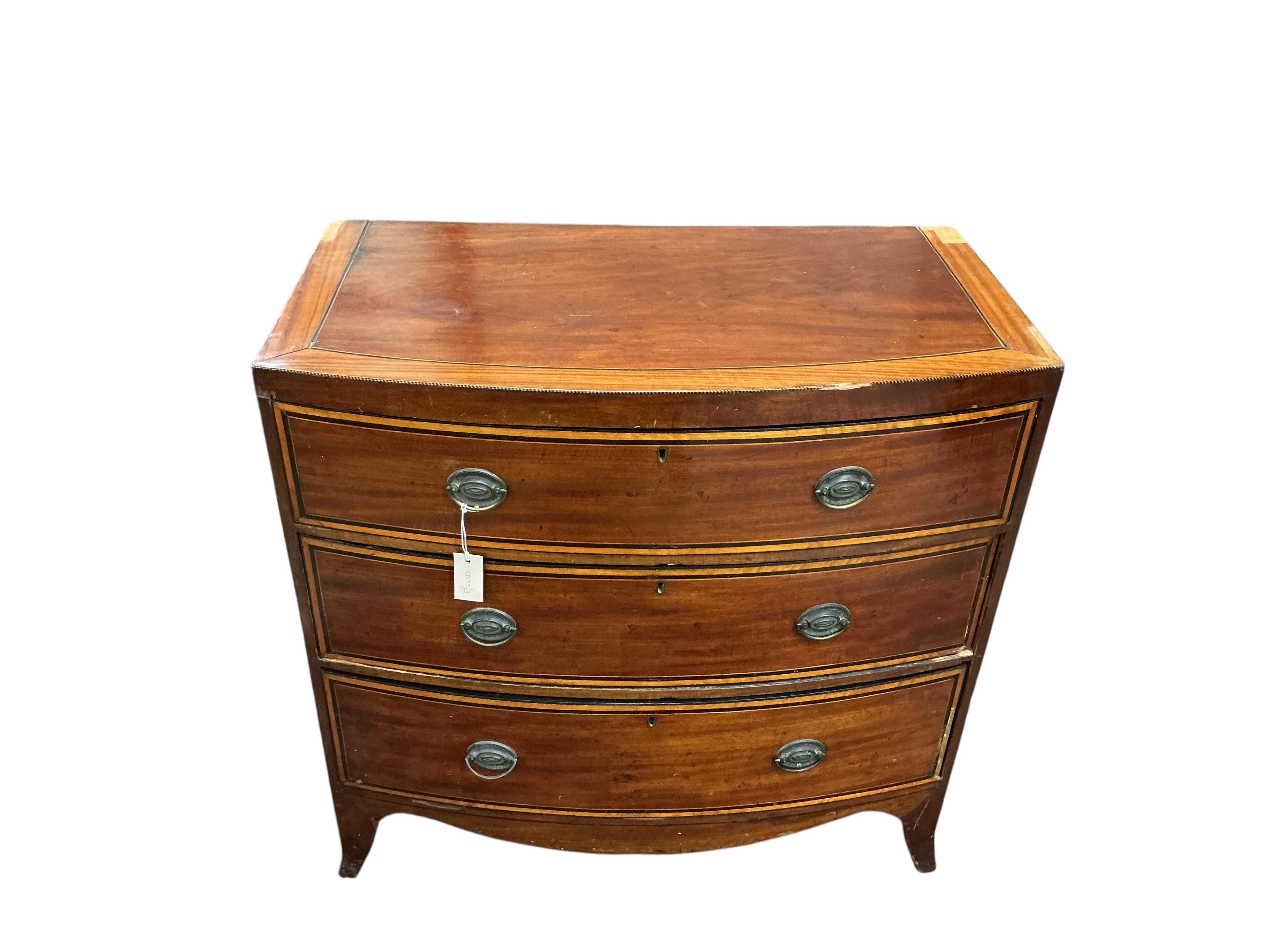 A Regency satinwood banded mahogany bow front chest, width 91cm, depth 51cm, height 89cm